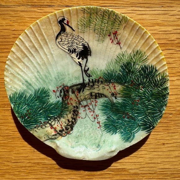 Pair of Japanese Hand-Painted Scallop Shells - Picture 5 of 7